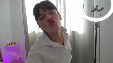 Snapshot of twerkgirl_coral chatting on November 18, 8:13 pm twerkgirl coral online show from November 18, 8:13 pm