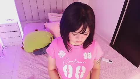 Snapshot of twiggy_sw chatting on June 27, 3:11 am Twiggy online show from June 27, 3:11 am