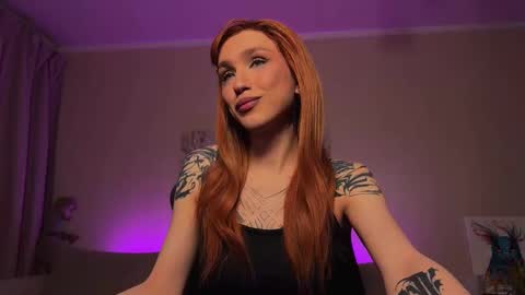 Snapshot of twiinkie_pie chatting on November 12, 4:51 pm Maria 3 online show from November 12, 4:51 pm