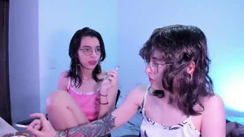 Snapshot of twilightmuses chatting on October 12, 12:20 am Eve Lili online show from October 12, 12:20 am