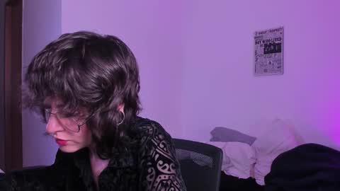 Snapshot of twilightmuses chatting on November 28, 7:49 pm Eve Lili online show from November 28, 7:49 pm