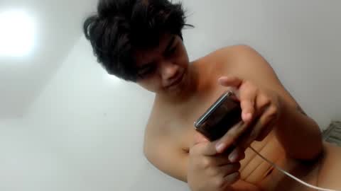 Snapshot of twink_blaze chatting on November 3, 5:31 am BLAZE online show from November 3, 5:31 am