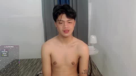 Snapshot of twink_blaze chatting on December 3, 11:36 pm BLAZE online show from December 3, 11:36 pm