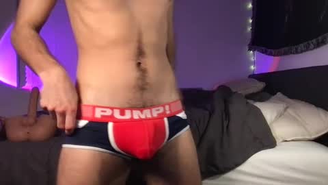 Snapshot of twink_boy98 chatting on September 18, 4:36 am twink_boy98 online show from September 18, 4:36 am