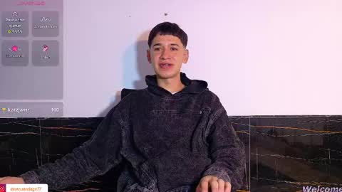 Mr Daren online show from May 2, 3:39 pm