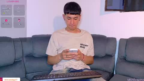 Mr Daren online show from May 18, 7:20 pm