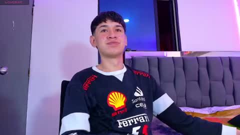 Snapshot of twink_daren chatting on June 25, 6:56 pm Mr Daren online show from June 25, 6:56 pm