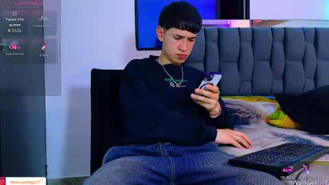 Snapshot of twink_daren chatting on July 28, 11:48 pm Mr Daren online show from July 28, 11:48 pm