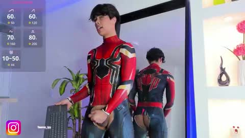 Snapshot of twink_teemo chatting on November 7, 10:10 pm twink_teemo online show from November 7, 10:10 pm