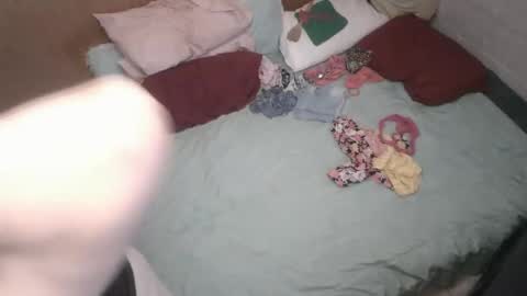 Twinkie 333 online show from March 11, 4:57 pm