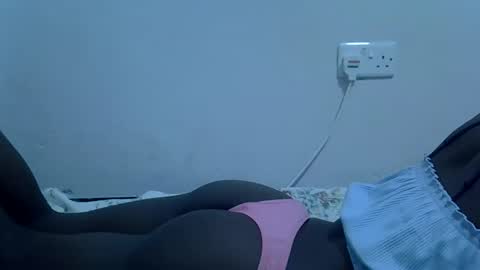 Snapshot of twinkle_tia chatting on November 5, 6:35 am BABY TIA online show from November 5, 6:35 am