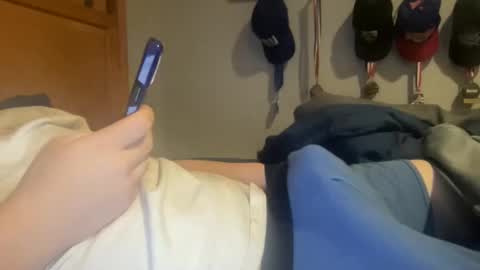 Snapshot of twinkmikexxx12 chatting on December 24, 9:22 pm mike online show from December 24, 9:22 pm