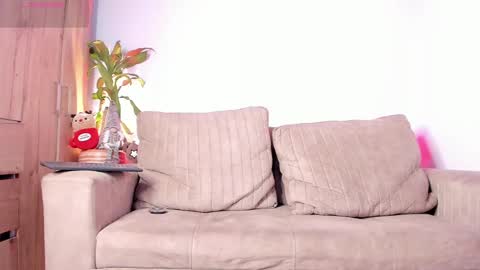 Snapshot of twinksboys_23 chatting on November 8, 1:11 pm twinksboys_23 online show from November 8, 1:11 pm