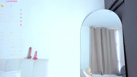 Snapshot of twinksboys_23 chatting on June 22, 1:08 pm twinksboys_23 online show from June 22, 1:08 pm
