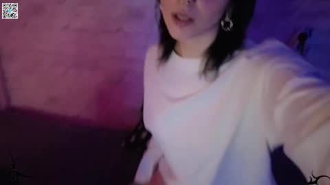 Snapshot of twins_terror chatting on February 19, 7:21 pm Sin and Skin online show from February 19, 7:21 pm