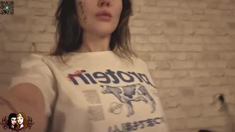 Snapshot of twins_terror chatting on March 14, 6:02 pm Sin and Skin online show from March 14, 6:02 pm