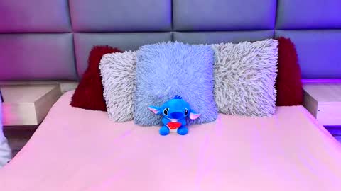 twinslovers_ online show from October 25, 1:35 am