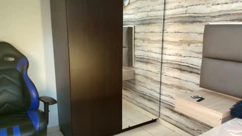 twinslovers_ online show from December 15, 3:33 am