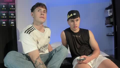 twintease online show from December 6, 2:13 am