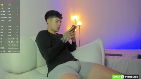 twintease online show from March 7, 2:14 pm