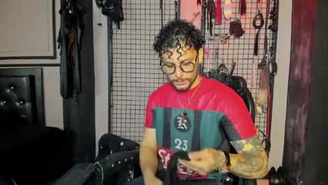 Clio  Tadeo online show from May 12, 3:03 am