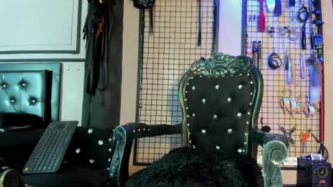 Clio  Tadeo online show from May 18, 2:51 am