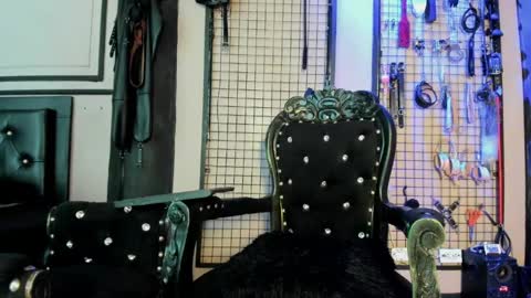 Clio  Tadeo online show from May 18, 4:07 am