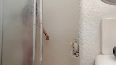 Snapshot of twistedlilpunk chatting on January 9, 9:26 pm twistedlilpunk online show from January 9, 9:26 pm