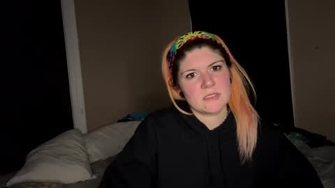 Snapshot of twitchinwhore chatting on February 13, 4:54 am twitchinwhore online show from February 13, 4:54 am