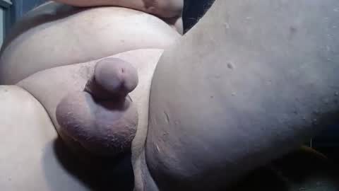 Snapshot of twizzler522 chatting on December 17, 1:22 am twizzler522 online show from December 17, 1:22 am