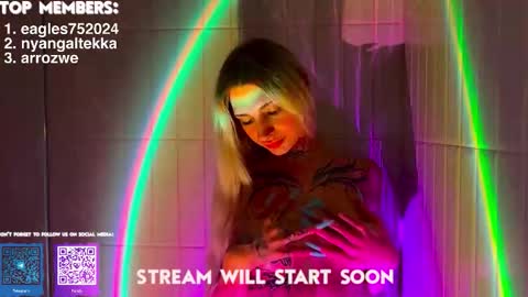 Molly and Nick online show from January 12, 4:23 pm