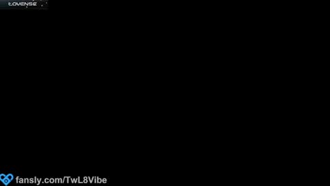 Snapshot of twl8vibe chatting on May 17, 8:16 pm Molly and Nick online show from May 17, 8:16 pm