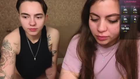 Snapshot of twobabesweet chatting on May 6, 6:41 am Welcome guys We Lili and Vic PVT open online show from May 6, 6:41 am