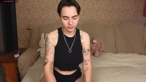 Snapshot of twobabesweet chatting on June 11, 3:48 am Welcome guys We Lili and Vic PVT open online show from June 11, 3:48 am