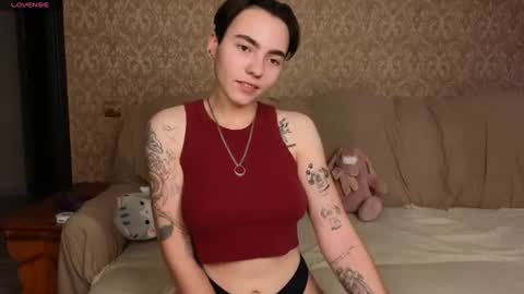 Snapshot of twobabesweet chatting on June 18, 8:58 am Welcome guys We Lili and Vic PVT open online show from June 18, 8:58 am