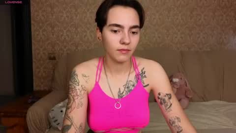 Snapshot of twobabesweet chatting on June 27, 12:22 pm Welcome guys We Lili and Vic PVT open online show from June 27, 12:22 pm