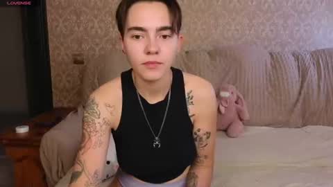 Snapshot of twobabesweet chatting on July 27, 7:04 am Welcome guys We Lili and Vic PVT open online show from July 27, 7:04 am