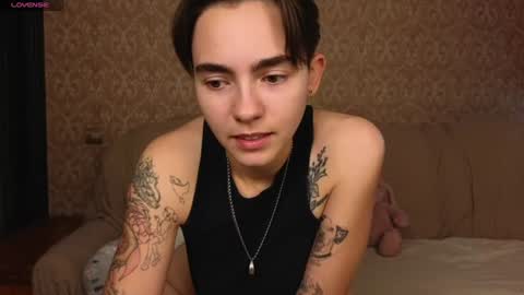 Snapshot of twobabesweet chatting on August 2, 4:55 am Welcome guys We Lili and Vic PVT open online show from August 2, 4:55 am