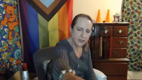 Snapshot of twocumkerry chatting on November 9, 6:55 am twocumkerry online show from November 9, 6:55 am