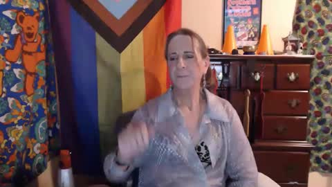 twocumkerry online show from April 30, 6:42 am