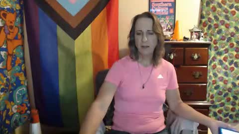 Snapshot of twocumkerry chatting on June 4, 6:30 am twocumkerry online show from June 4, 6:30 am