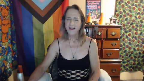 twocumkerry online show from August 1, 3:50 am
