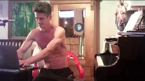 Snapshot of twoforallprivate chatting on November 5, 9:48 pm TobeBritta online show from November 5, 9:48 pm