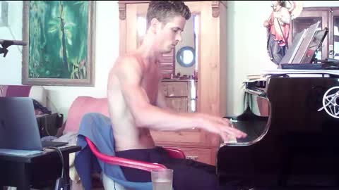 Snapshot of twoforallprivate chatting on November 9, 3:10 pm TobeBritta online show from November 9, 3:10 pm