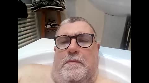 twohats2810 online show from January 8, 7:27 pm