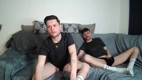 Snapshot of twotwinkhusbands chatting on December 13, 7:53 pm RyanRowan online show from December 13, 7:53 pm