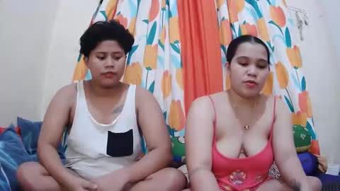 Lyn and lea online show from February 12, 8:38 am