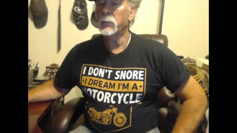 Snapshot of txlobo60 chatting on April 22, 10:00 pm txlobo60 online show from April 22, 10:00 pm