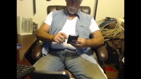 Snapshot of txlobo60 chatting on April 29, 12:16 am txlobo60 online show from April 29, 12:16 am