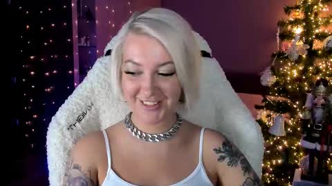 Miley online show from December 23, 4:28 pm